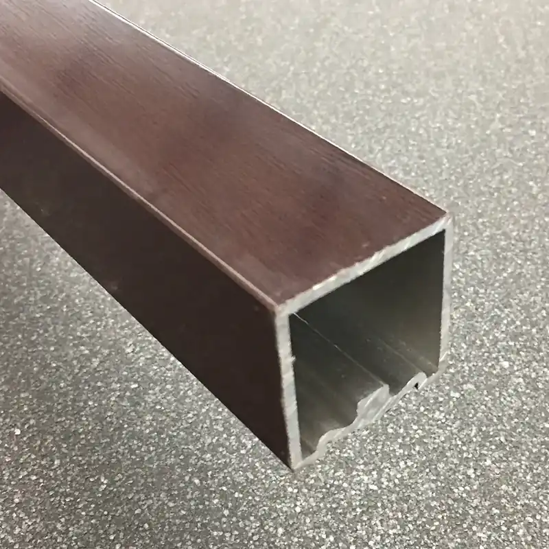 Trapleuning vierkant Wengé 40×40 mm Tijdelijk Beschikbaar