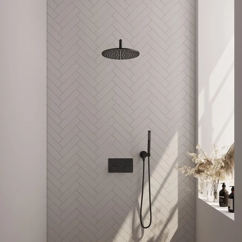 Brauer Black Carving Regendoucheset: Thermostatische Inbouwkraan met Drukknoppen, Gebogen Wandarm, Douchekop 30cm, Wandhouder met Wateruitlaat, Staafhanddouche & Doucheslang - Set 52 - Geribbeld Draaiknoppen - Mat Zwart Op = Op