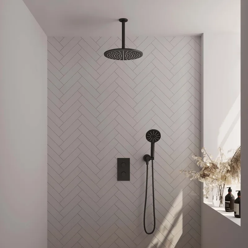 Exclusieve Aanbieding Brauer Black Editon Regendoucheset: Thermostatische Inbouwkraan met 3-Weg Omstel, Plafondarm, Douchekop 30cm, Wandhouder met Wateruitlaat, 3-Standen Handdouche & Doucheslang - Set 36 - Draaiknoppen - Mat Zwart