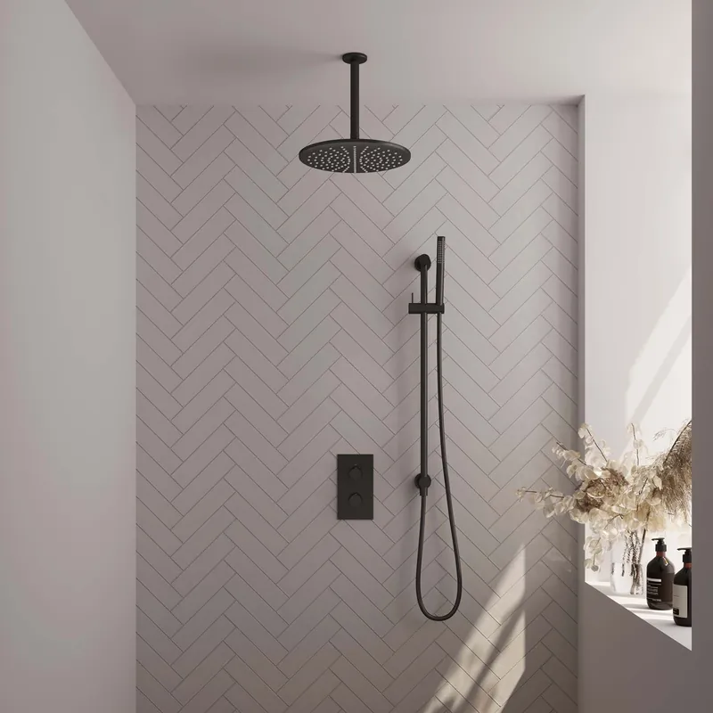 Gratis Retour Brauer Black Editon Regendoucheset: Thermostatische Inbouwkraan met 3-Weg Omstel, Plafondarm, Douchekop 30cm, Glijstang met Wateruitlaat, Staafhanddouche & Doucheslang - Set 42 - Draaiknoppen - Mat Zwart