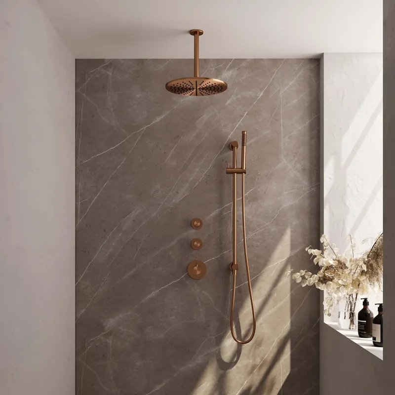 Beperkte Voorraad Brauer Copper Carving Regendoucheset: Thermostatische Inbouwkraan met Stopkranen, Plafondarm, Douchekop 30cm, Glijstang met Wateruitlaat, Staafhanddouche & Doucheslang - Set 18 - Geribbeld Draaiknoppen - PVD - Geborsteld Koper
