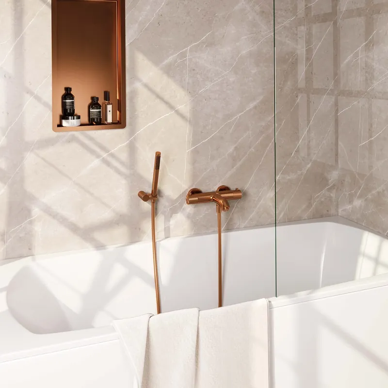 Finale Uitverkoop Brauer Copper Carving Thermostatische Opbouw Badkraan met Omstel, Wandhouder, Staafhanddouche & Doucheslang - Set 3 - Geribbeld Draaiknoppen - PVD - Geborsteld Koper