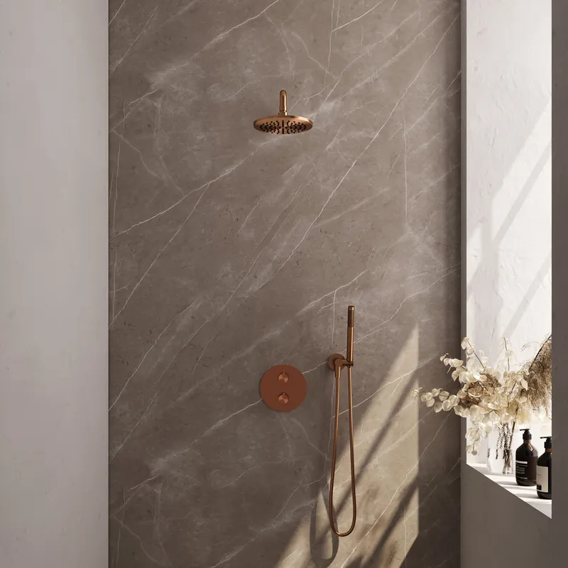 Op = Op Brauer Copper Edition Regendoucheset: Thermostatische Inbouwkraan met 3-Weg Omstel, Gebogen Wandarm, Douchekop 20cm, Wandaansluitbocht, Staafhanddouche & Doucheslang - Set 75 - Draaiknoppen - Geborsteld Koper