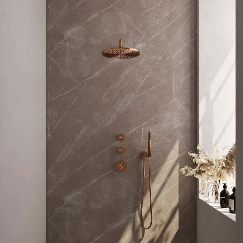 Gereduceerde Prijs Brauer Copper Editon Regendoucheset: Thermostatische Inbouwkraan met Stopkranen, Gebogen Wandarm, Douchekop 30cm, Wandhouder met Wateruitlaat, Staafhanddouche & Doucheslang - Set 4 - Draaiknoppen - PVD - Geborsteld Koper
