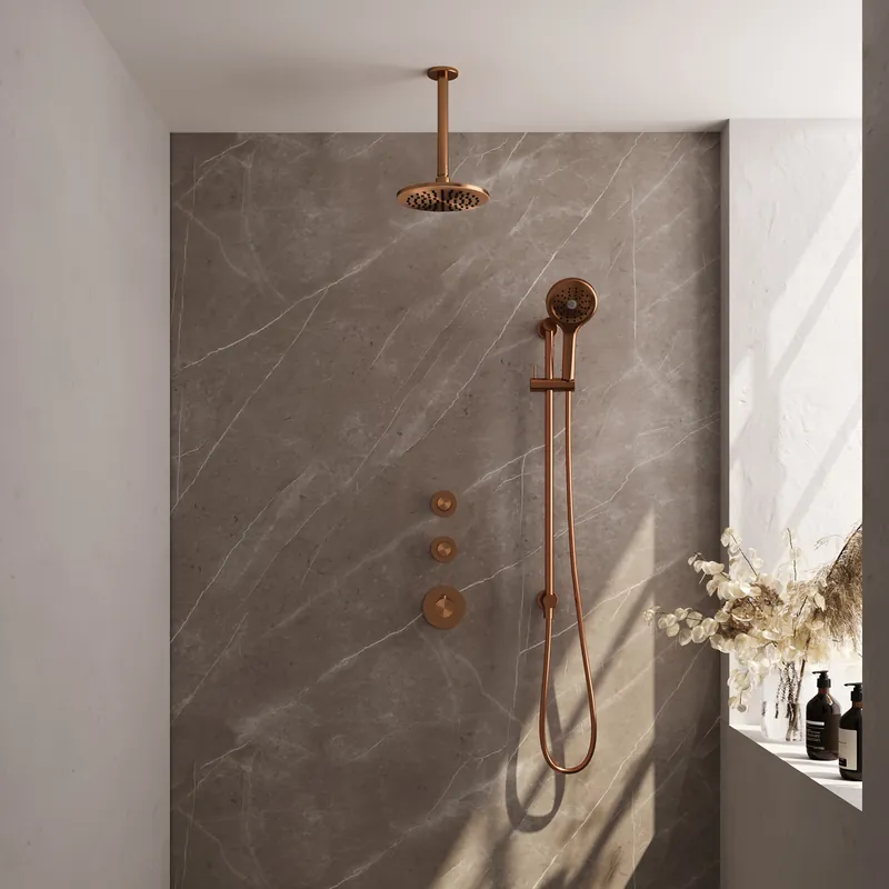 Direct Beschikbaar Brauer Copper Editon Regendoucheset: Thermostatische Inbouwkraan met Stopkranen, Plafondarm, Douchekop 20cm, Glijstang met Wateruitlaat, 3-Standen Handdouche & Doucheslang - Set 23 - Draaiknoppen - PVD - Geborsteld Koper