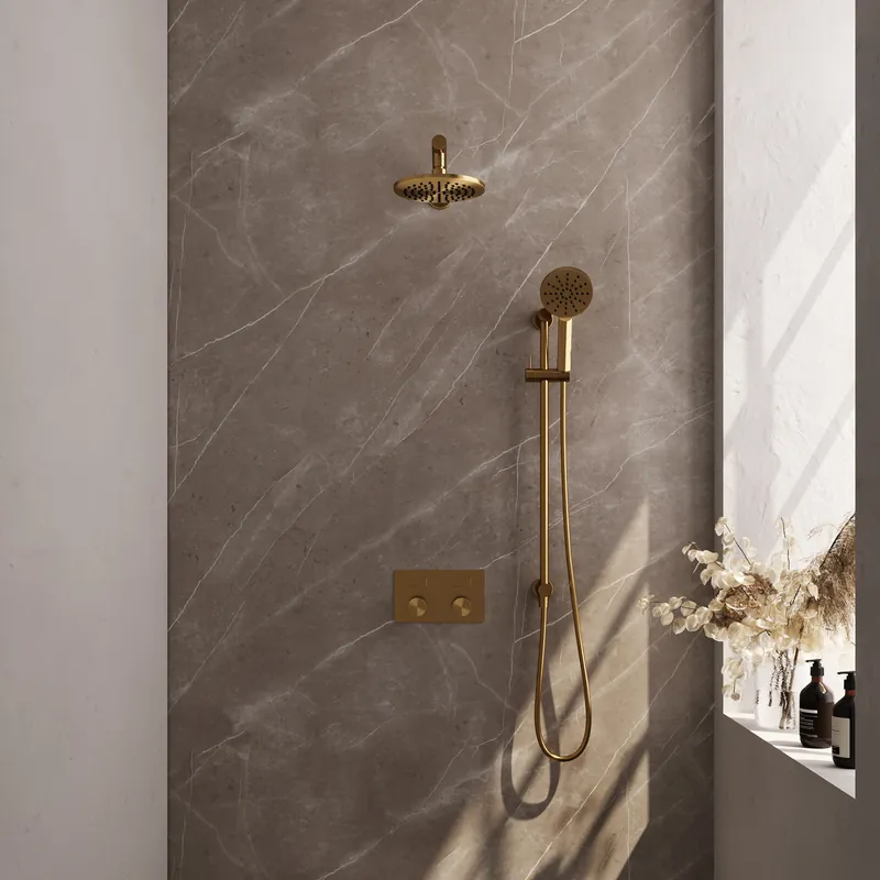Brauer Gold Carving Regendoucheset: Thermostatische Inbouwkraan met Drukknoppen, Rechte Wandarm, Douchekop 20cm, Glijstang met Wateruitlaat, 3-Standen Handdouche & Doucheslang - Set 67 - Geribbeld Draaiknoppen - PVD - Geborsteld Goud Snelle Levering
