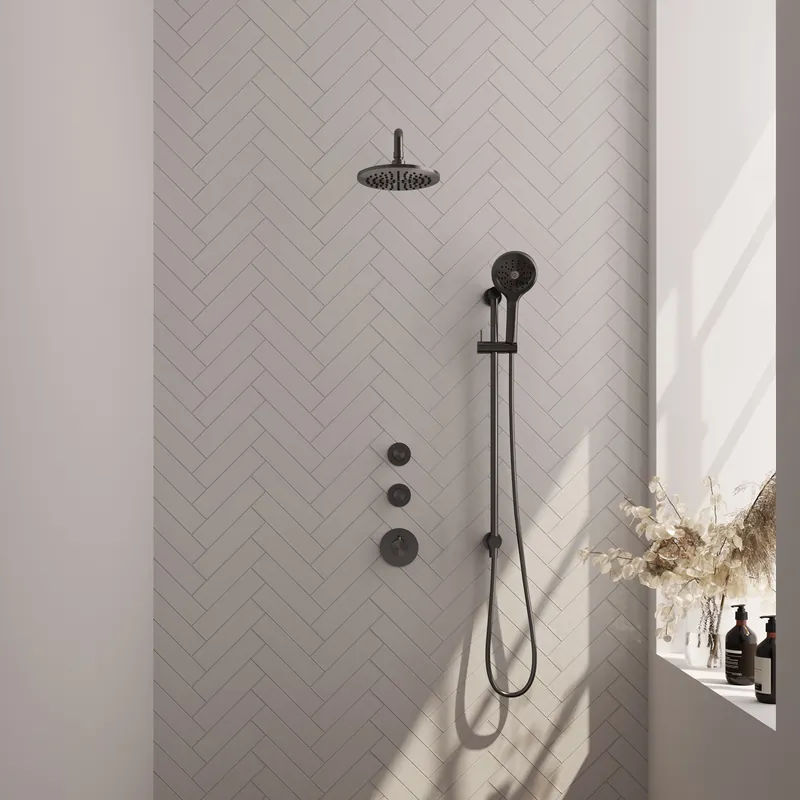Brauer Gunmetal Carving Regendoucheset: Thermostatische Inbouwkraan met Stopkranen, Gebogen Wandarm, Douchekop 20cm, Glijstang met Wateruitlaat, 3-Standen Handdouche & Doucheslang - Set 21 - Geribbeld Draaiknoppen - PVD - Geborsteld Gunmetal Merkproduct
