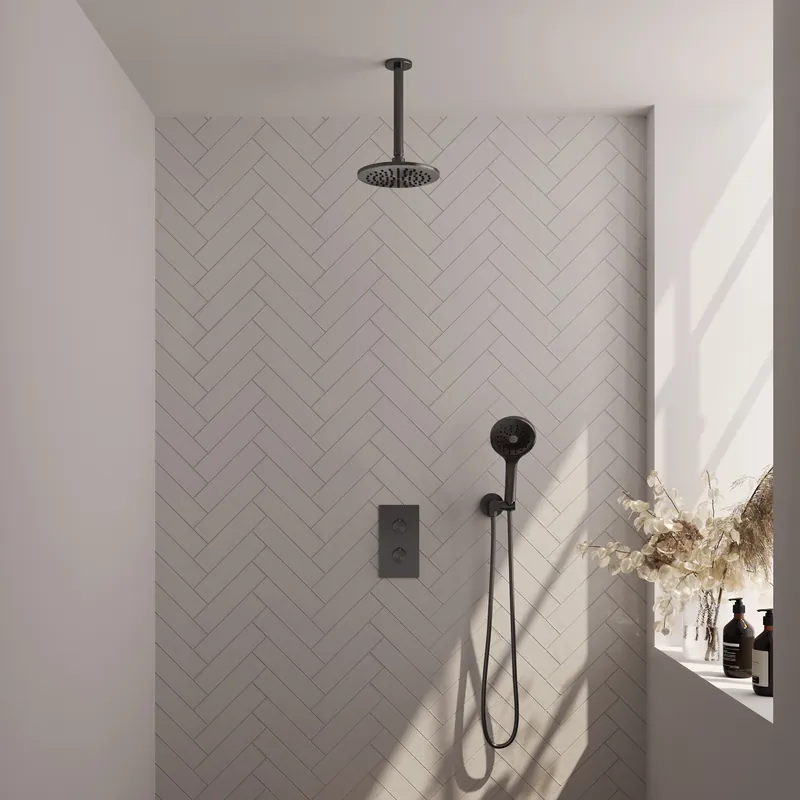 Bestseller Brauer Gunmetal Carving Regendoucheset: Thermostatische Inbouwkraan met 3-Weg Omstel, Plafondarm, Douchekop 20cm, Wandhouder met Wateruitlaat, 3-Standen Handdouche & Doucheslang - Set 35 - Geribbeld Draaiknoppen - PVD - Geborsteld Gunmetal