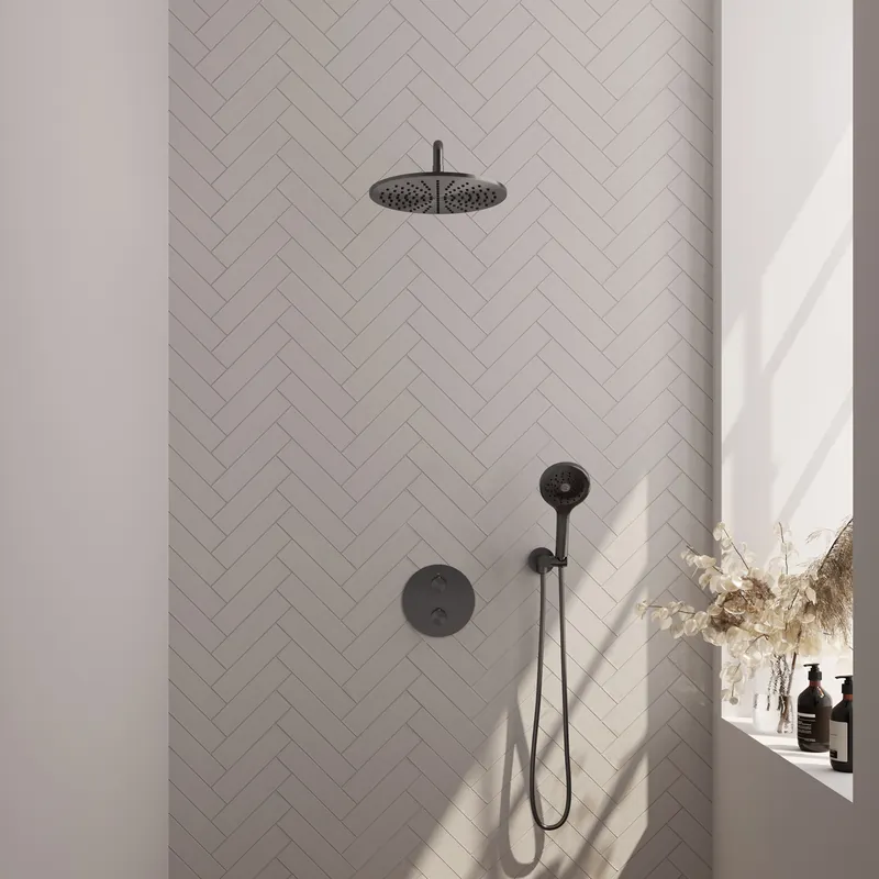 Brauer Gunmetal Carving Regendoucheset: Thermostatische Inbouwkraan met 3-Weg Omstel, Gebogen Wandarm, Douchekop 30cm, Wandaansluitbocht, 3-Standen Handdouche & Doucheslang - Set 82 - Draaiknoppen - Geborsteld Gunmetal Flitsaanbieding