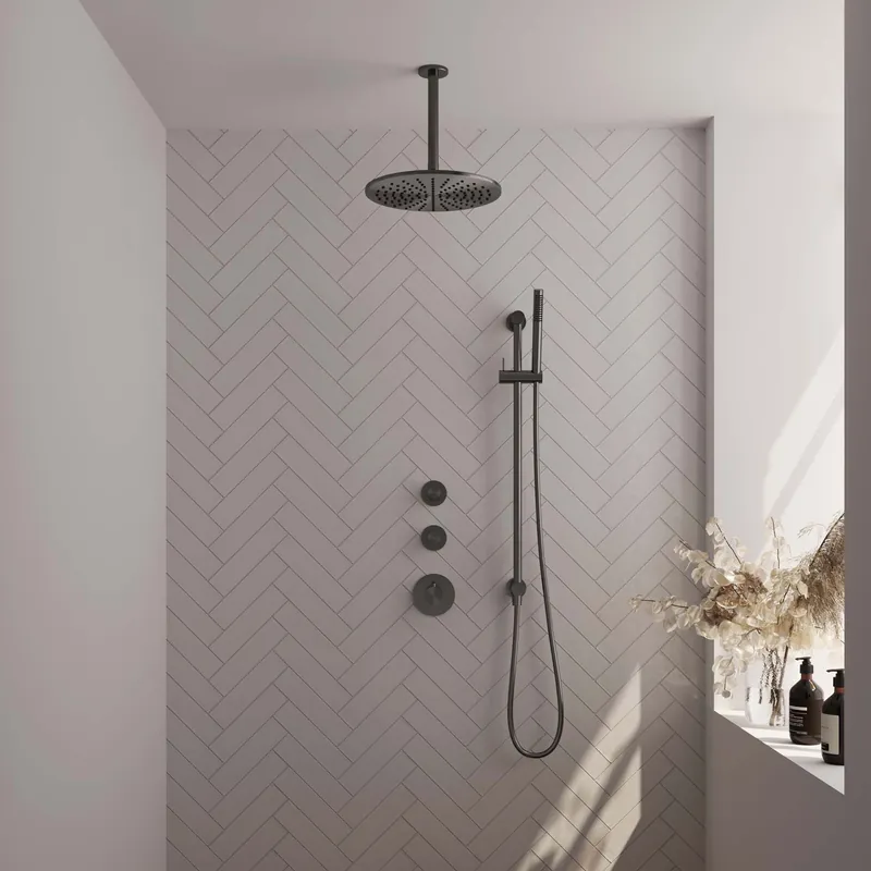 Gereduceerde Prijs Brauer Gunmetal Editon Regendoucheset: Thermostatische Inbouwkraan met Stopkranen, Plafondarm, Douchekop 30cm, Glijstang met Wateruitlaat, Staafhanddouche & Doucheslang - Set 18 - Draaiknoppen - PVD - Geborsteld Gunmetal
