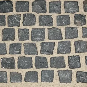 Kinderkop Basalt 4x6 cm in gaasbox Betrouwbaar