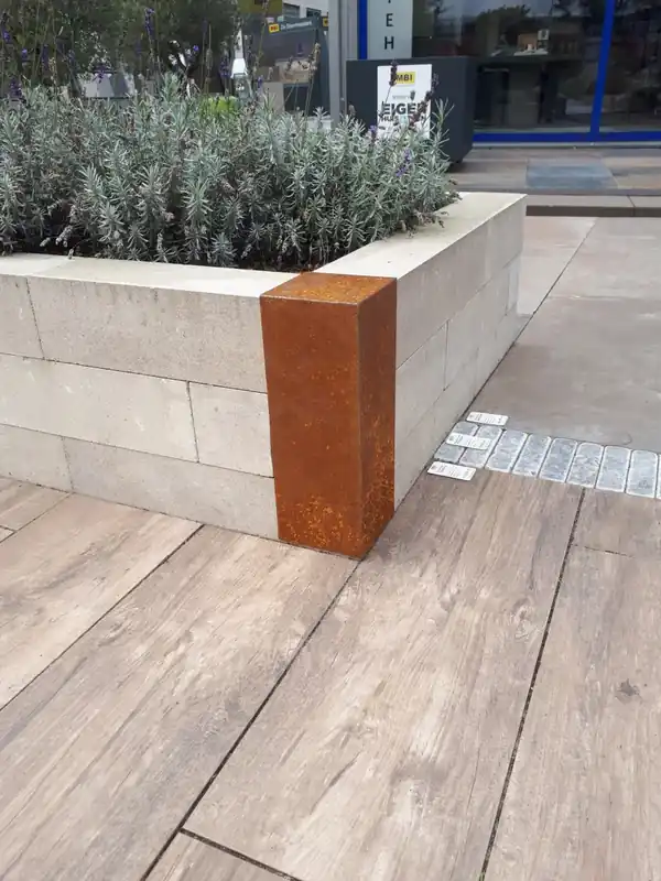 Hoge Kwaliteit ECCOBorders® | Betotop | Corten hoekstuk (15x43cm)