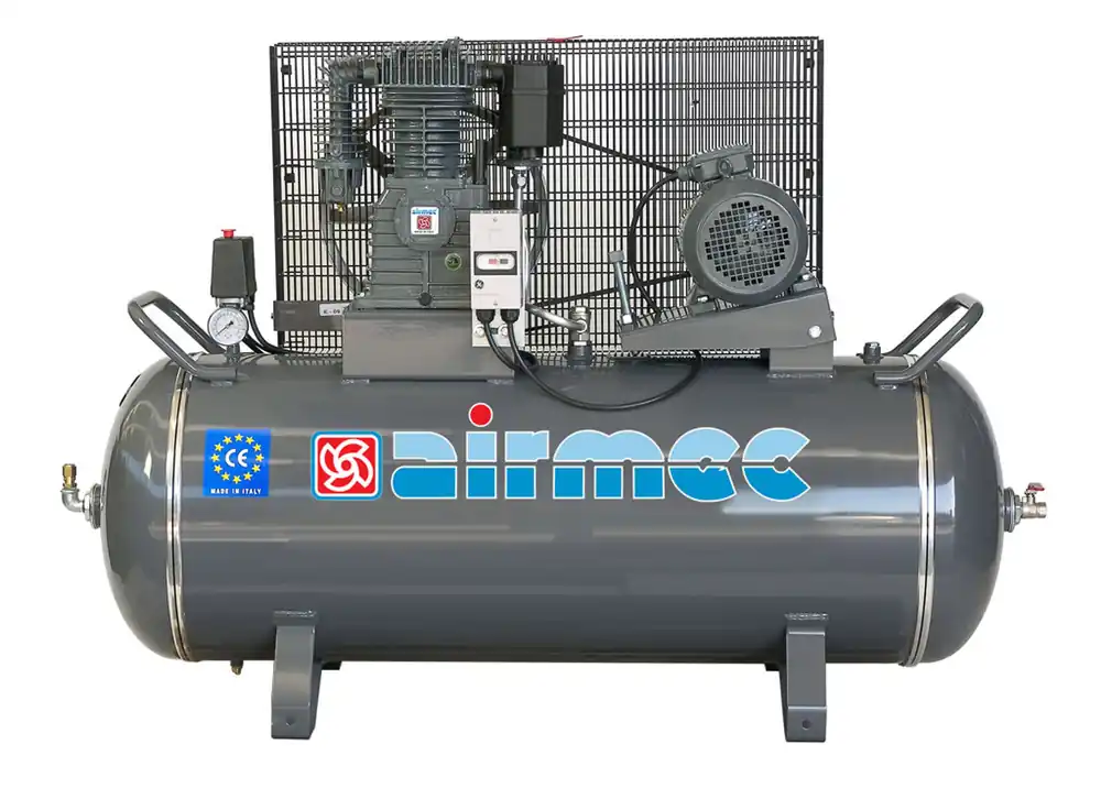 Beperkt Aanbod AIRMEC CFT305 Oliegesmeerde zuigercompressor 650 ltr/min - 5,5 pk